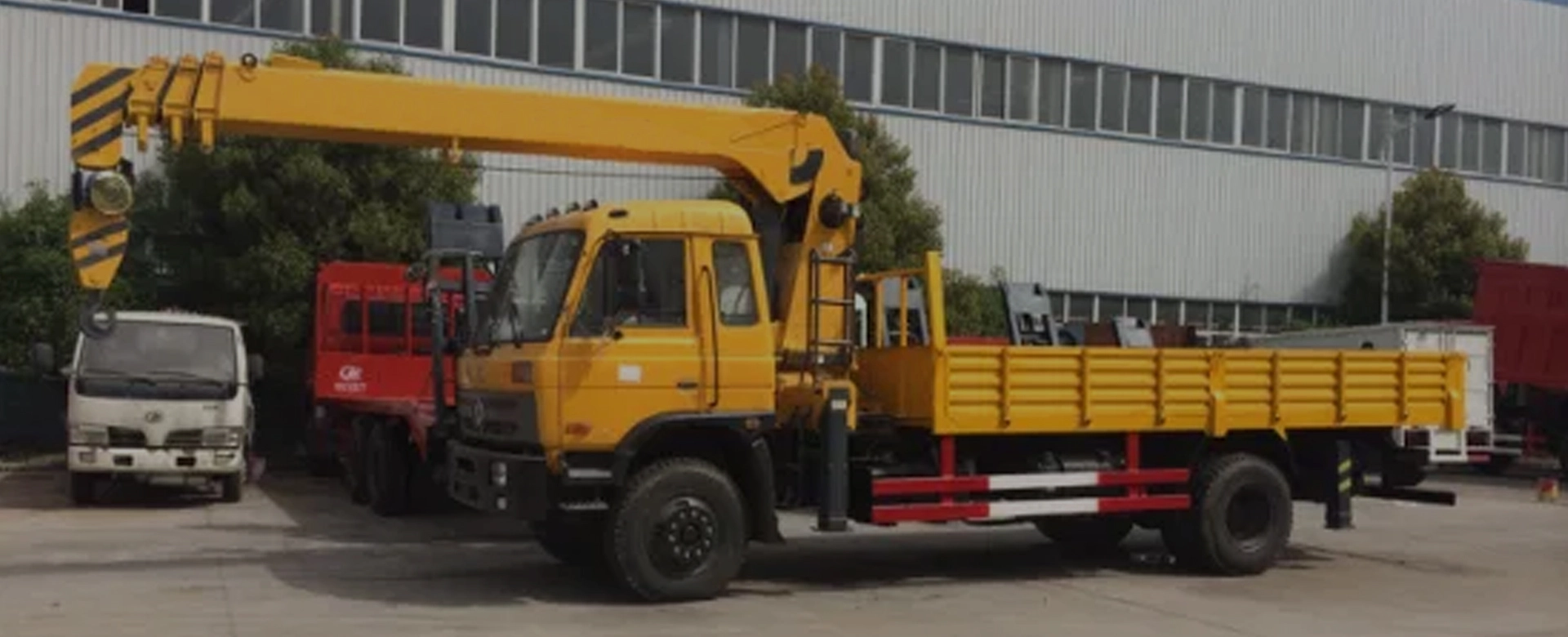 Versatile Applications of Engineering Vehicles on Construction Sites