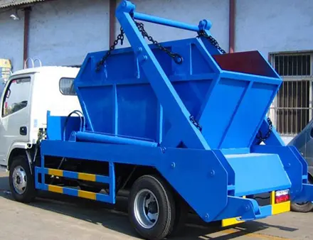 Swing Arm Garbage Truck