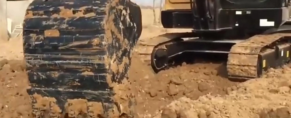Large Excavator Video
