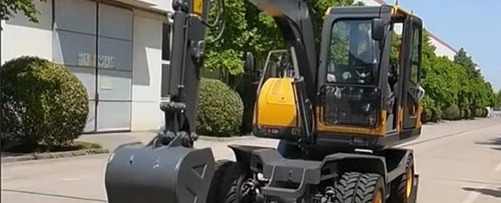Small Excavator Video