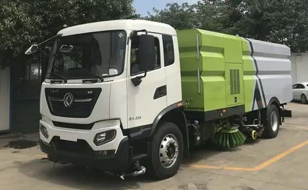road-cleaning-truck-in-china