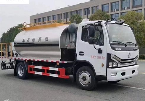 Asphalt Distributor Trucks